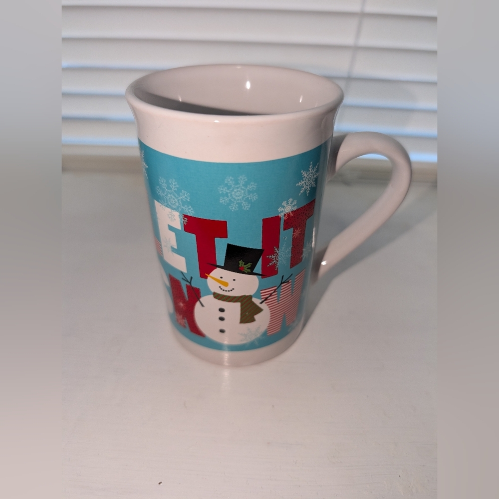 Royal Norfolk Greenbrier International Inc. Let It Snow Coffee Mug Pre-Owned